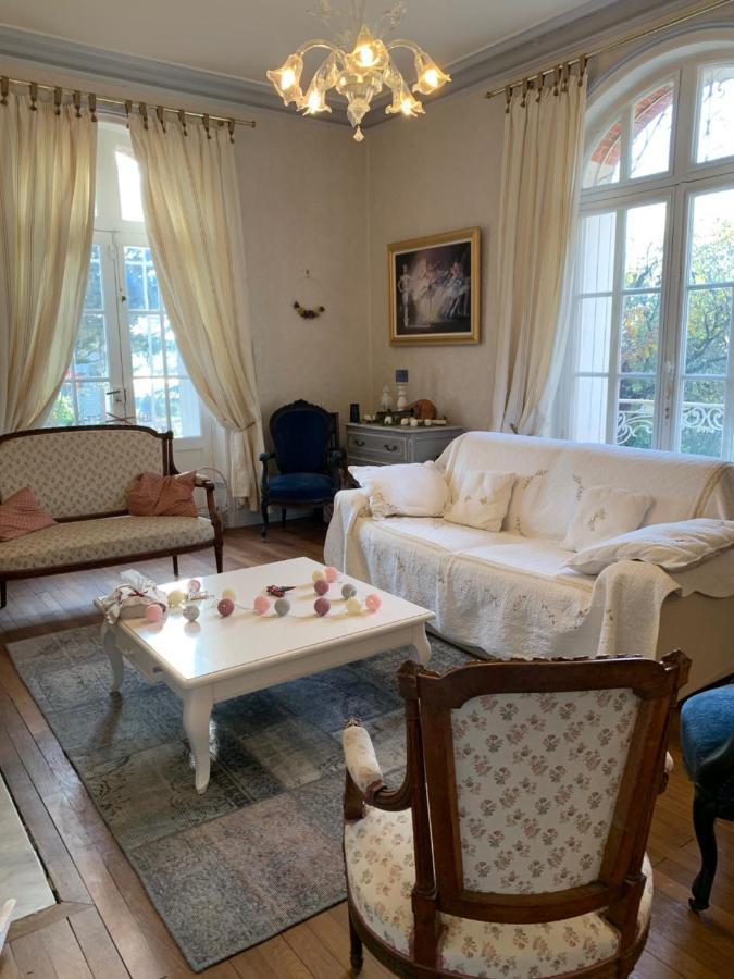 Le Manoir Des Rochers Bouere Exteriör bild