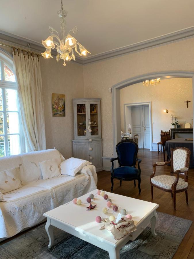 Le Manoir Des Rochers Bouere Exteriör bild