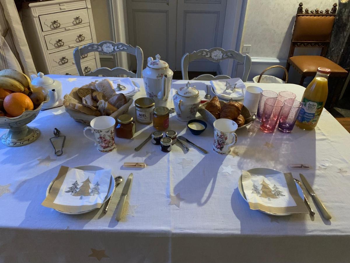 Le Manoir Des Rochers Bouere Exteriör bild